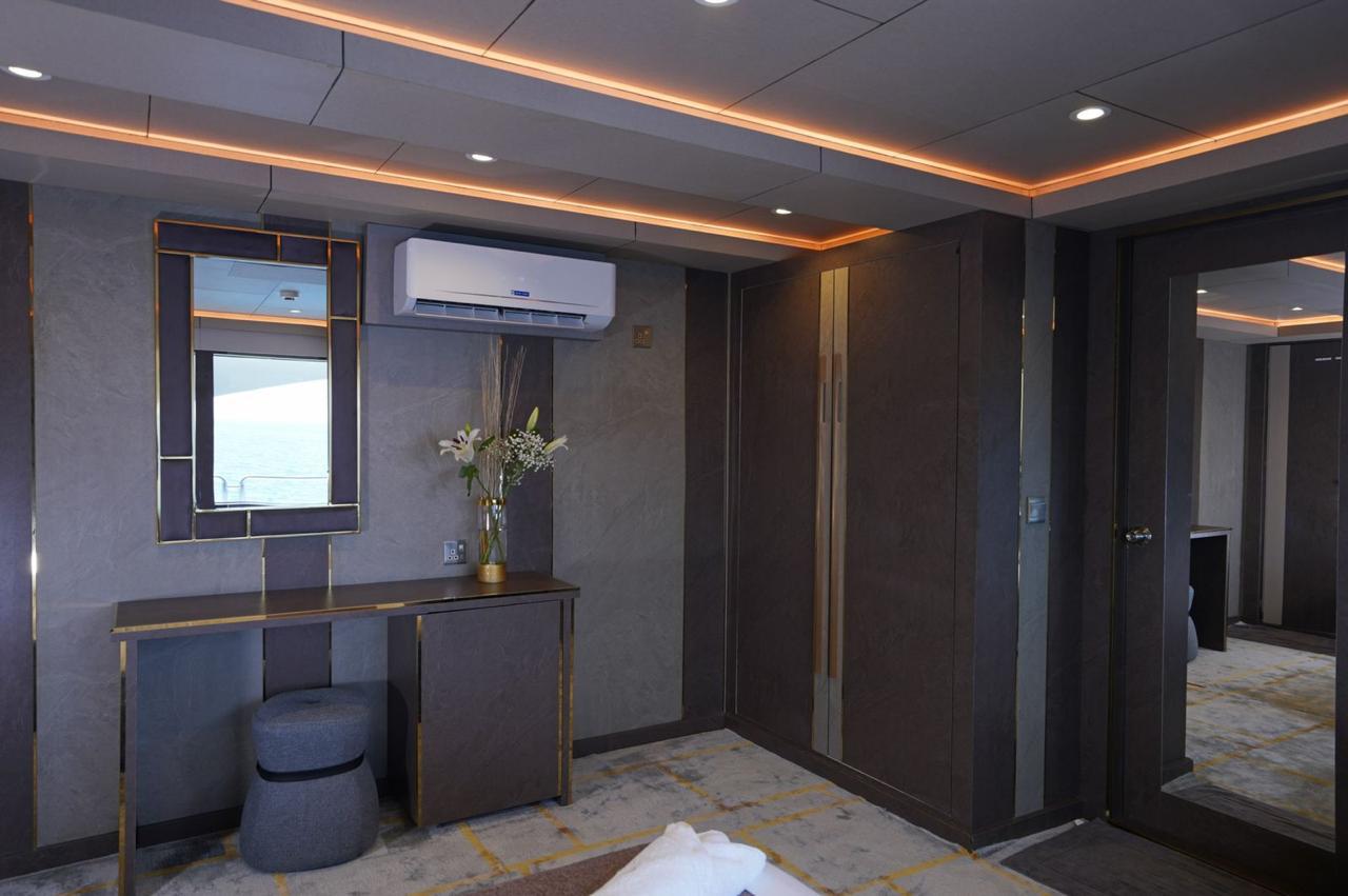 Ark Noble Room 4