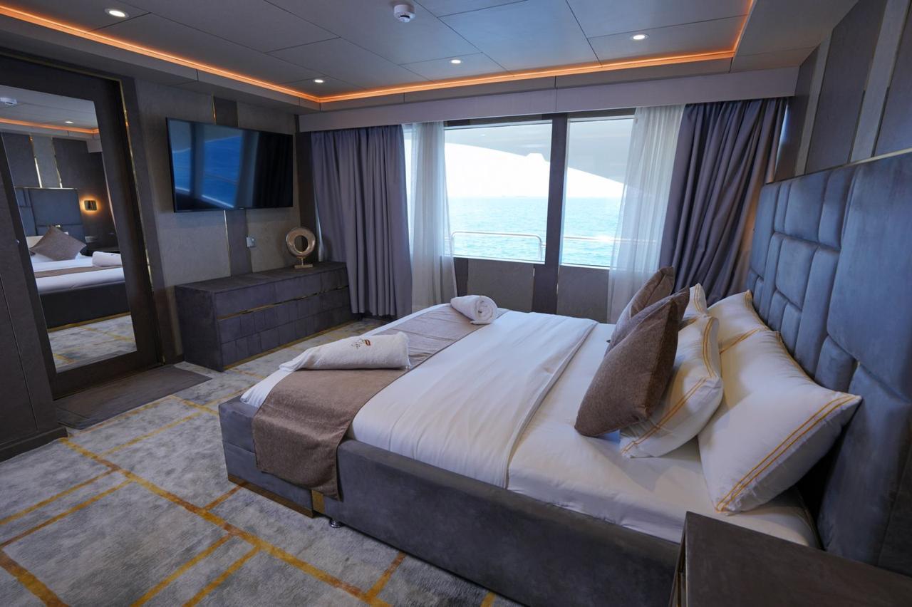 Ark Noble Room 6