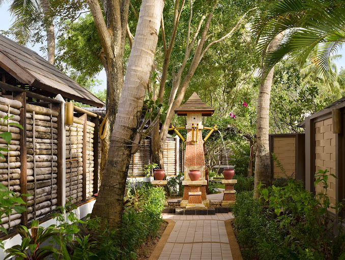 Villa Nautica - Araamu Spa - Pathway - Large